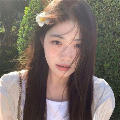 抓住稻草的野兽